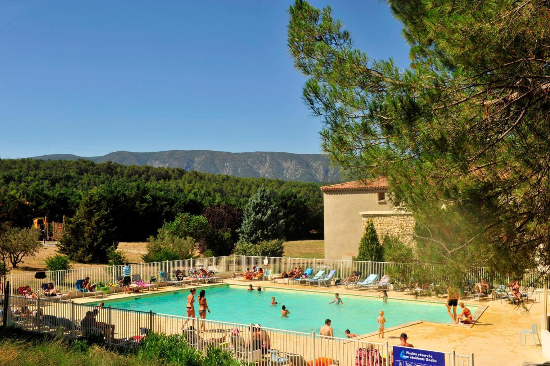 Residence Goelia Le Domaine Du Moulin Blanc Gordes Exterior photo